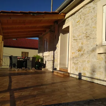 Lejlighed Porat 2 *