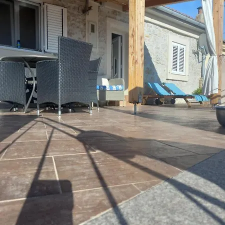 Porat 2 Apartment